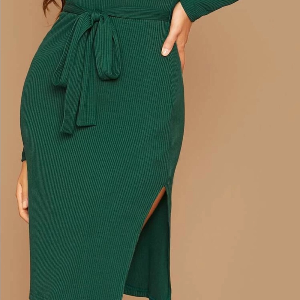 Dress - Picture 3 of 3